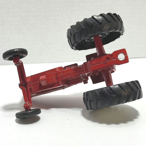 ERTL International Harvester Red Die Cast Farm Tractor 1970s Vintage - Picture 9 of 11